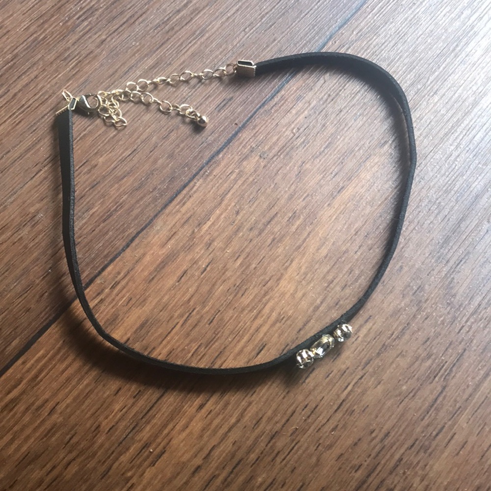 Black choker